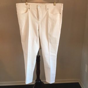 Levi’s 311 shaping skinny Jean Size 34